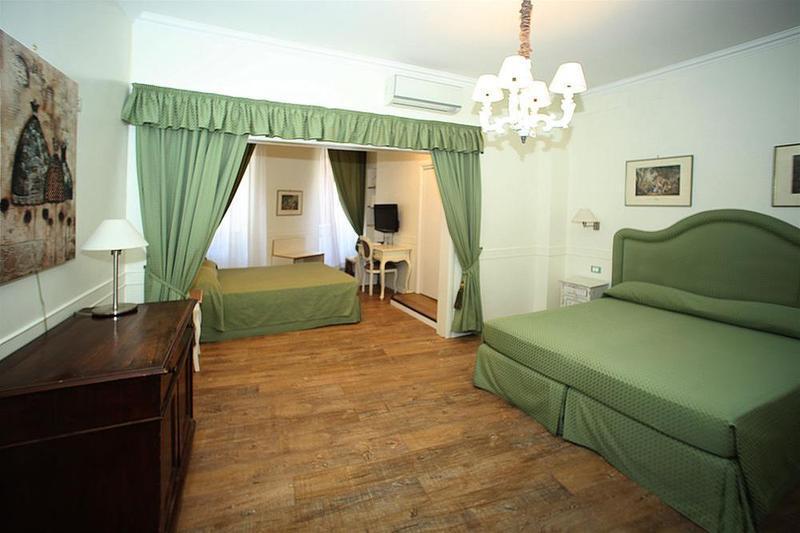 Отель Residenza Ponte Sant'Angelo Рим Экстерьер фото